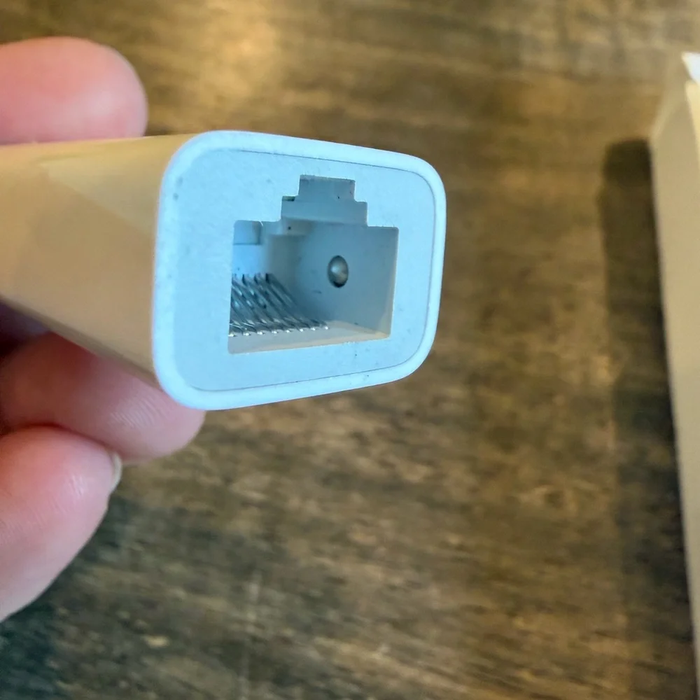 Apple Thunderbolt Ethernet Adapter - Sleek White